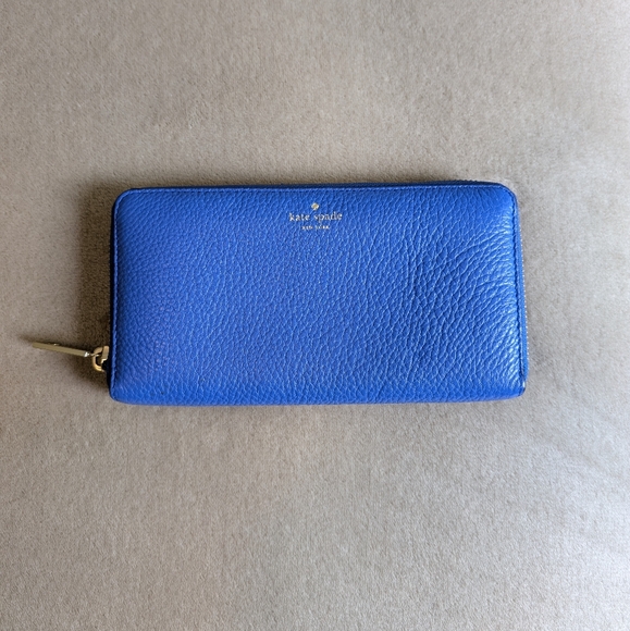 Kate Spade wallet in bright blue - Picture 1 of 4